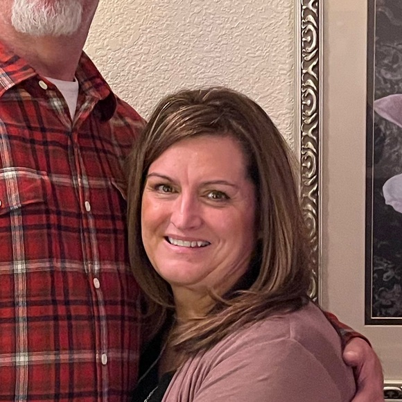 Meet your Posher, Crystal - Picture 1 of 2